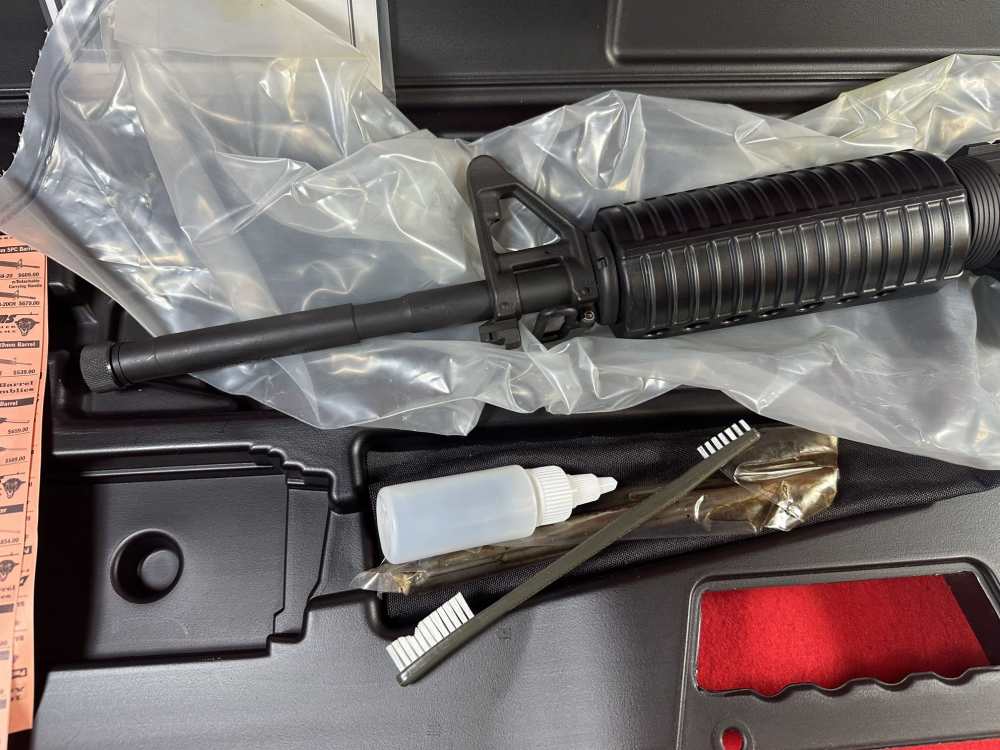 DPMS Panther Arms AR15 AR A-15 16" 223-5.56mm Rifle in Case MINT-img-2