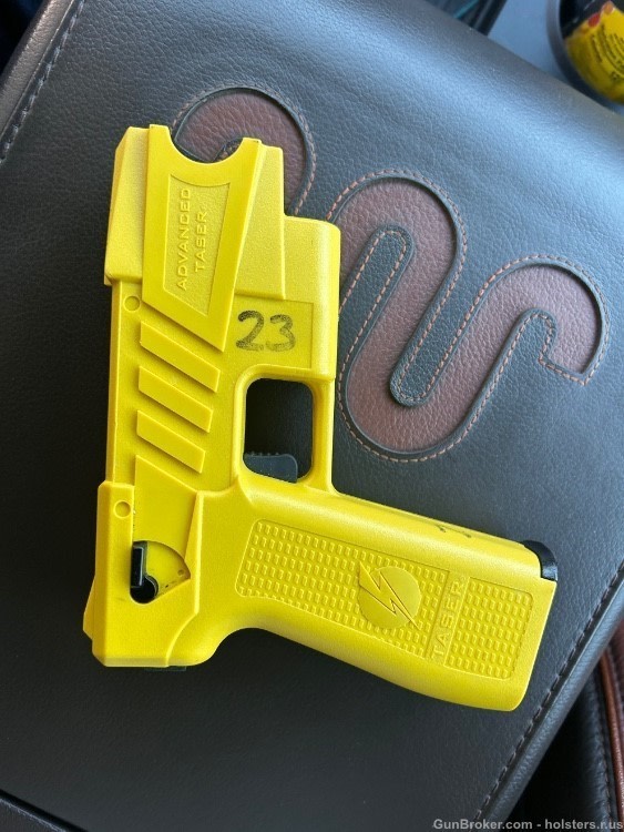 M26 taser yellow, with battery cartridge -img-1