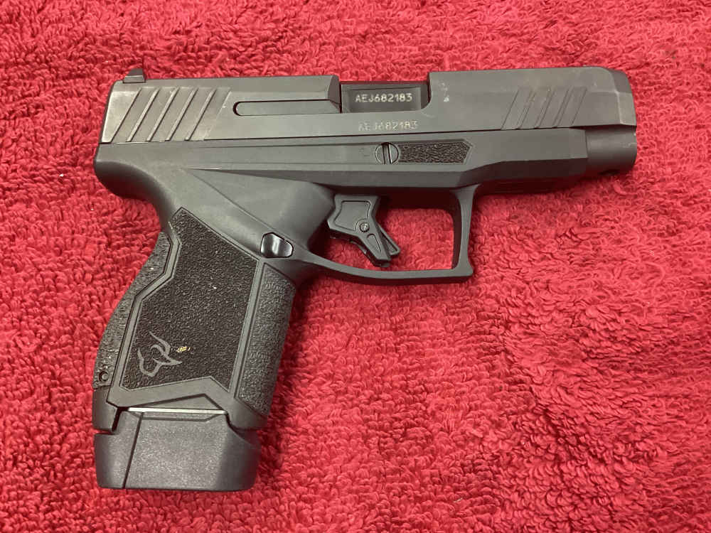 Taurus GX4 XL 9x19 +1-11Rnd Magazine+Case NO CC FEES!-img-9