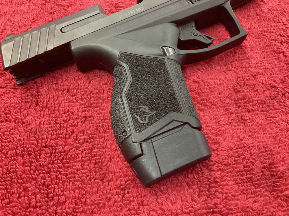 Taurus GX4 XL 9x19 +1-11Rnd Magazine+Case NO CC FEES!-img-16