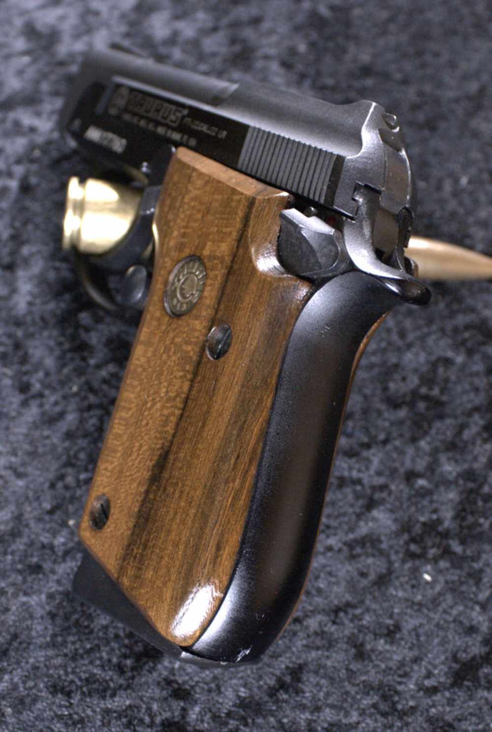 PENNY AUCTION!! Splendid Taurus PT-22 in .22LR *OEM BOX*-img-3