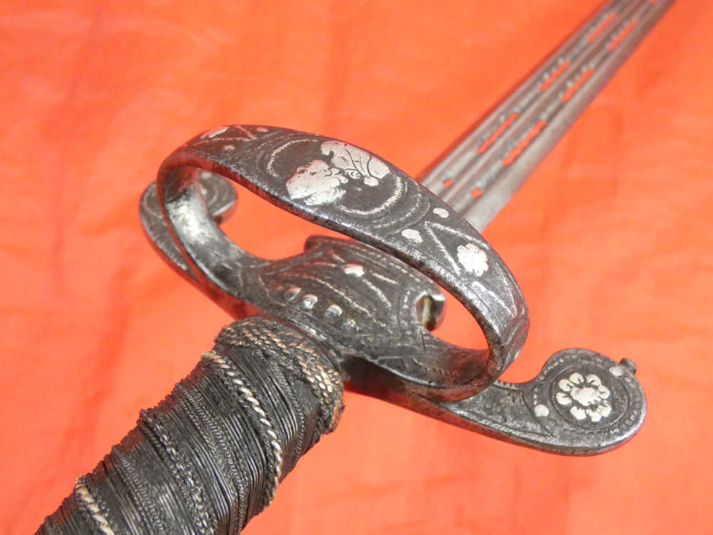 ANTIQUE 16 / 17 CENTURY EUROPEAN PARRYING DAGGER SILVER ENCRUSTATION sword-img-18