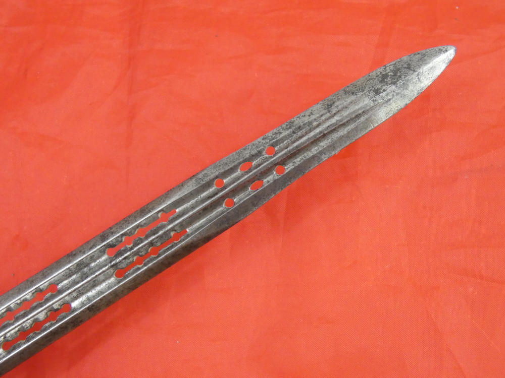 ANTIQUE 16 / 17 CENTURY EUROPEAN PARRYING DAGGER SILVER ENCRUSTATION sword-img-20