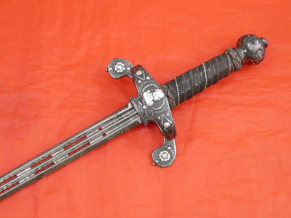 ANTIQUE 16 / 17 CENTURY EUROPEAN PARRYING DAGGER SILVER ENCRUSTATION sword-img-2