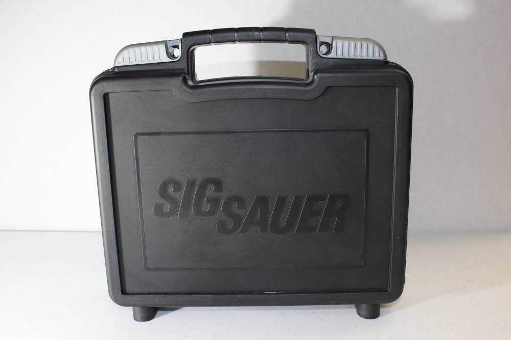Sig P320 w/threaded barrel, 9x19mm, New old stock-img-10