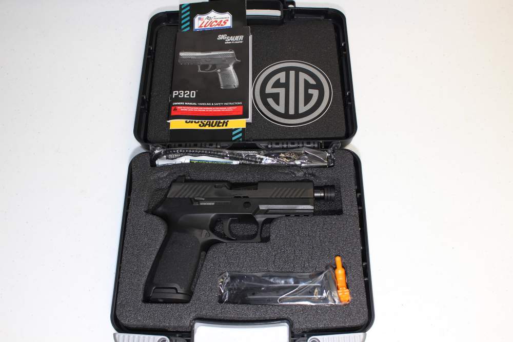 Sig P320 w/threaded barrel, 9x19mm, New old stock-img-9