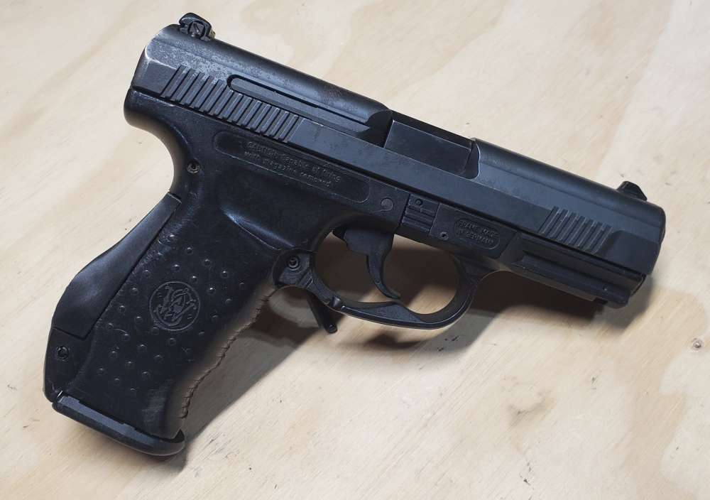 Puerto Rico Police Trade-In Smith & Wesson SW99 .40S&W-img-1