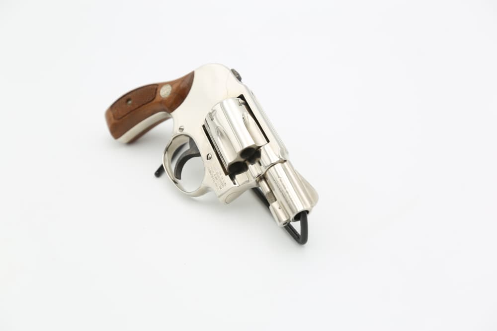 Smith & Wesson Airweight model 38, Nickel finish, 38 special, like new -img-3