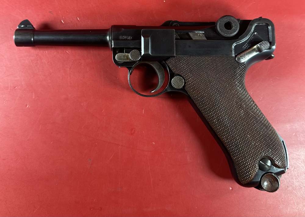 German DWM Luger Pistol P08 .30 Luger. 2 mags Tool. All Matching. Excellent-img-11