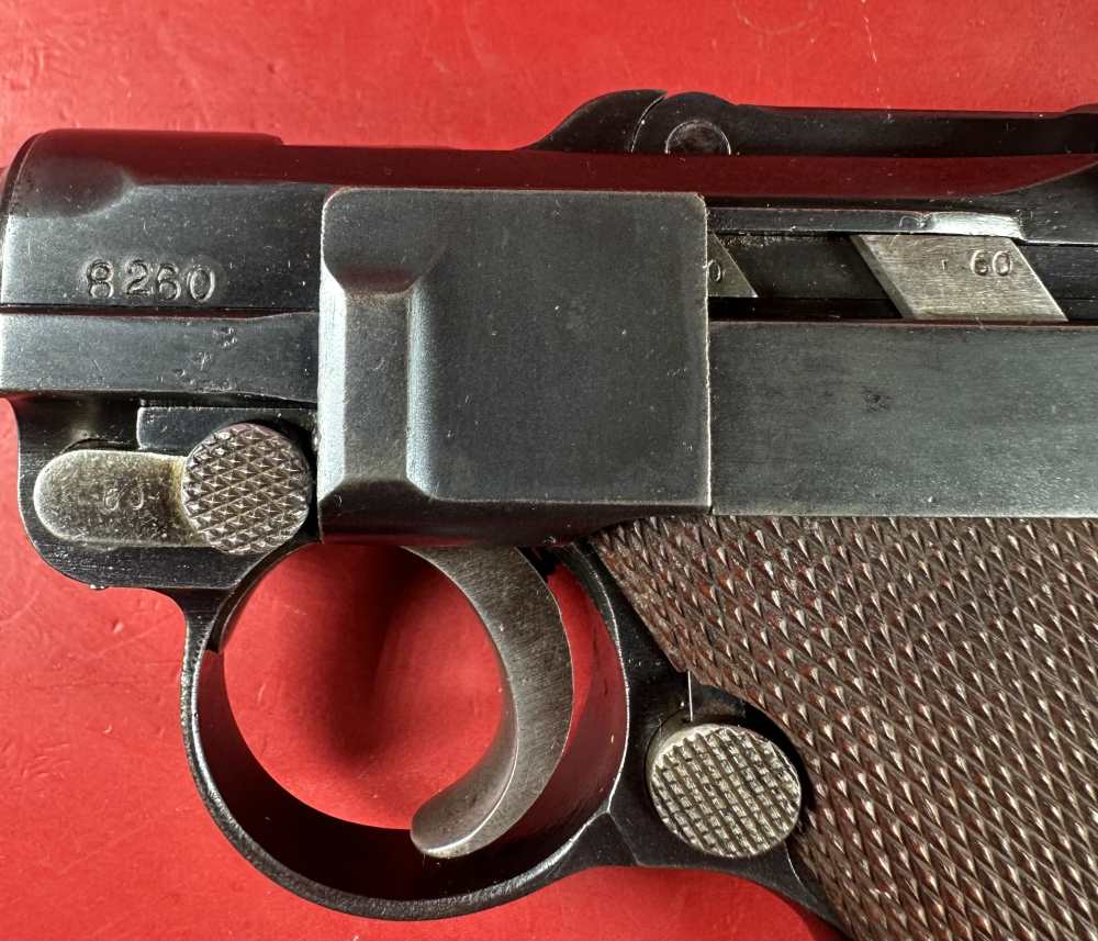 German DWM Luger Pistol P08 .30 Luger. 2 mags Tool. All Matching. Excellent-img-13