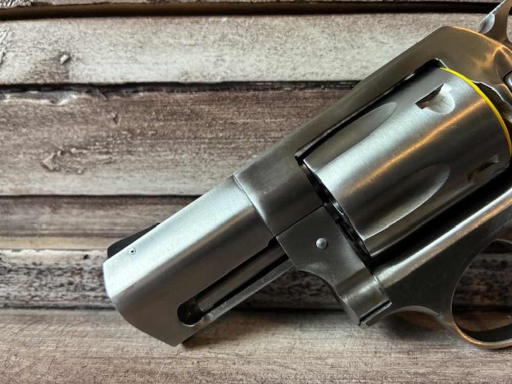 NIB SP101 357MAG 2.25" FS SS 5718 RUBBER W/PLASTIC INSERTS 357 Mag/38Spl-img-10