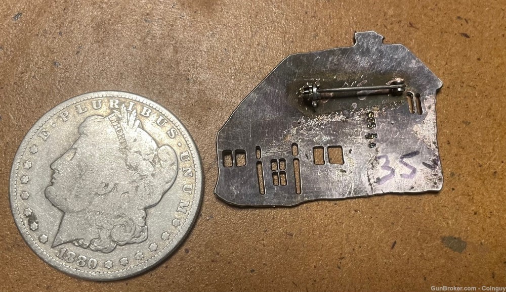 Vintage Rock Cabin Sterling Silver Broach Pin-img-1