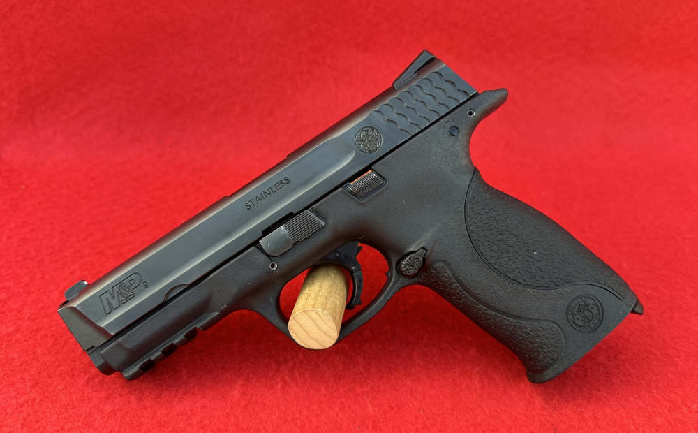 Smith & Wesson M&P9 9mm Luger Semi-Auto Pistol 4.25” 17+1 3 Mags S&W M&P-img-1