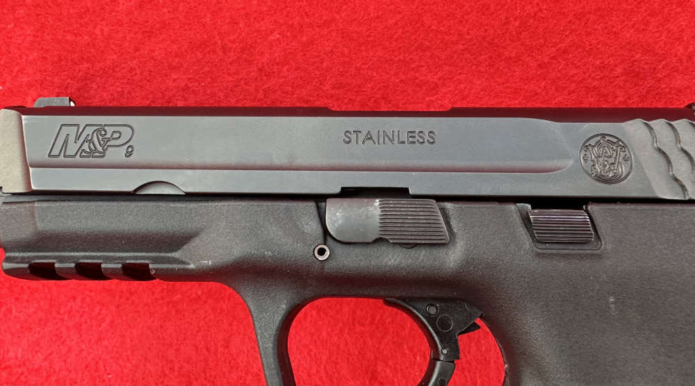 Smith & Wesson M&P9 9mm Luger Semi-Auto Pistol 4.25” 17+1 3 Mags S&W M&P-img-18