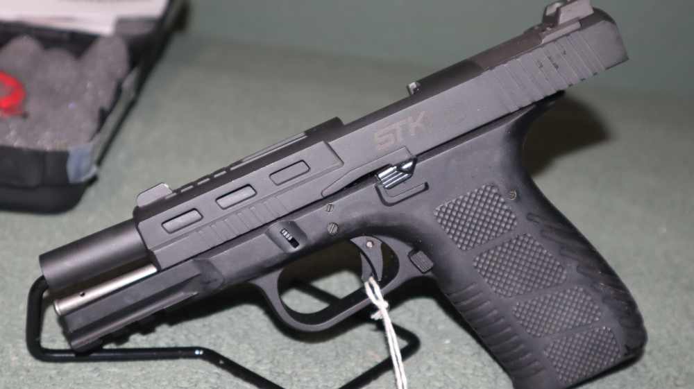 Armscor Rock Island Armory STK100-img-10