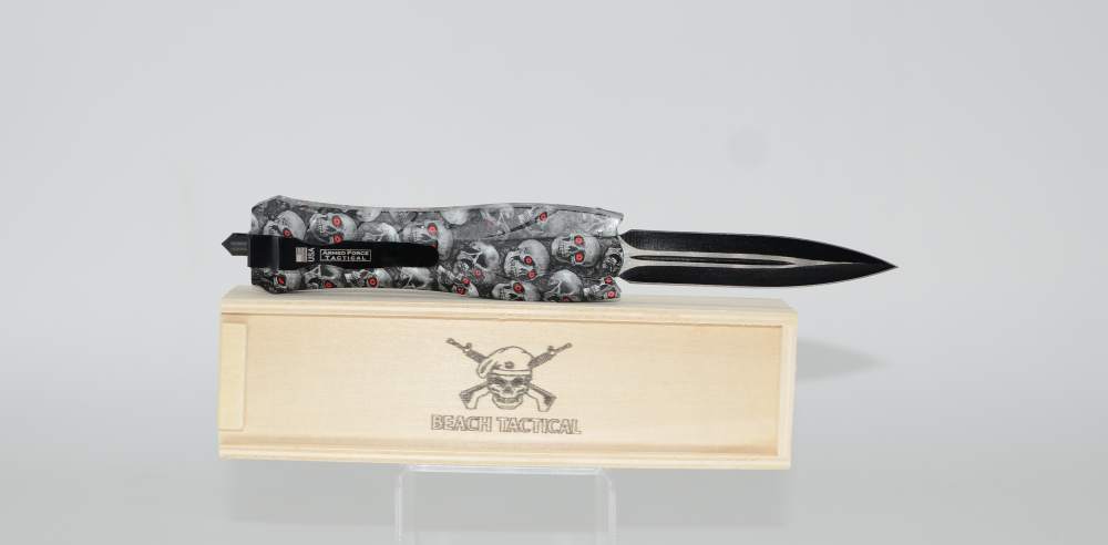 Emperor Scorpion Lightweight Automatic OTF Knife Skulls Handle-img-1
