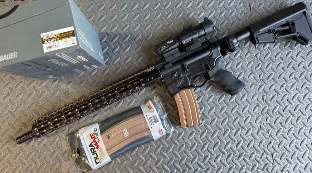 AR-15 5.56 Spike's Tactical dressed to impress-img-0