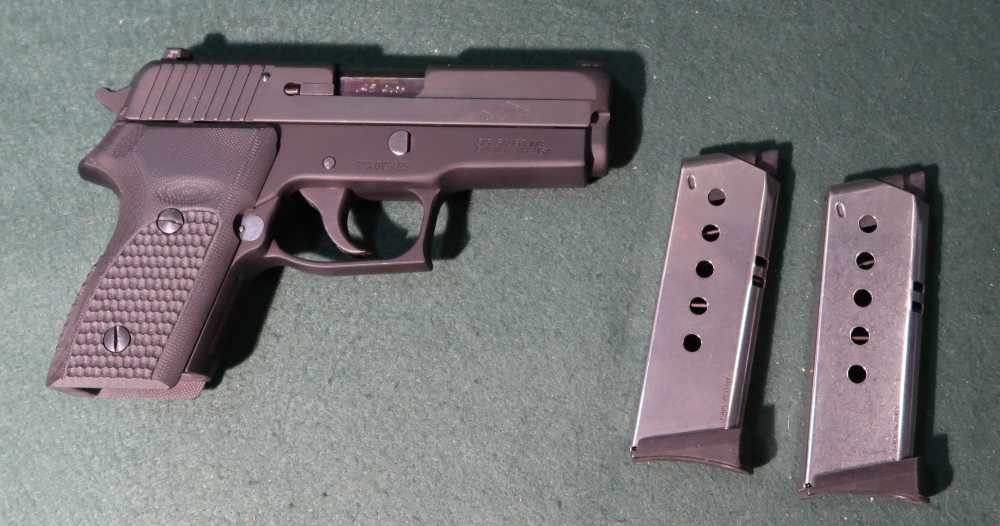 SIG SAUER P-220 COMPACT 45 ACP 6+1 CAPACITY, SIG CUSTOM-SHOP SAS-img-1