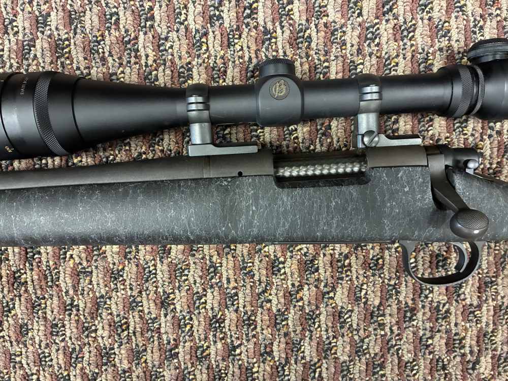 Remington 700 LH Varmint Synthetic 22-250 like new 27548-img-1