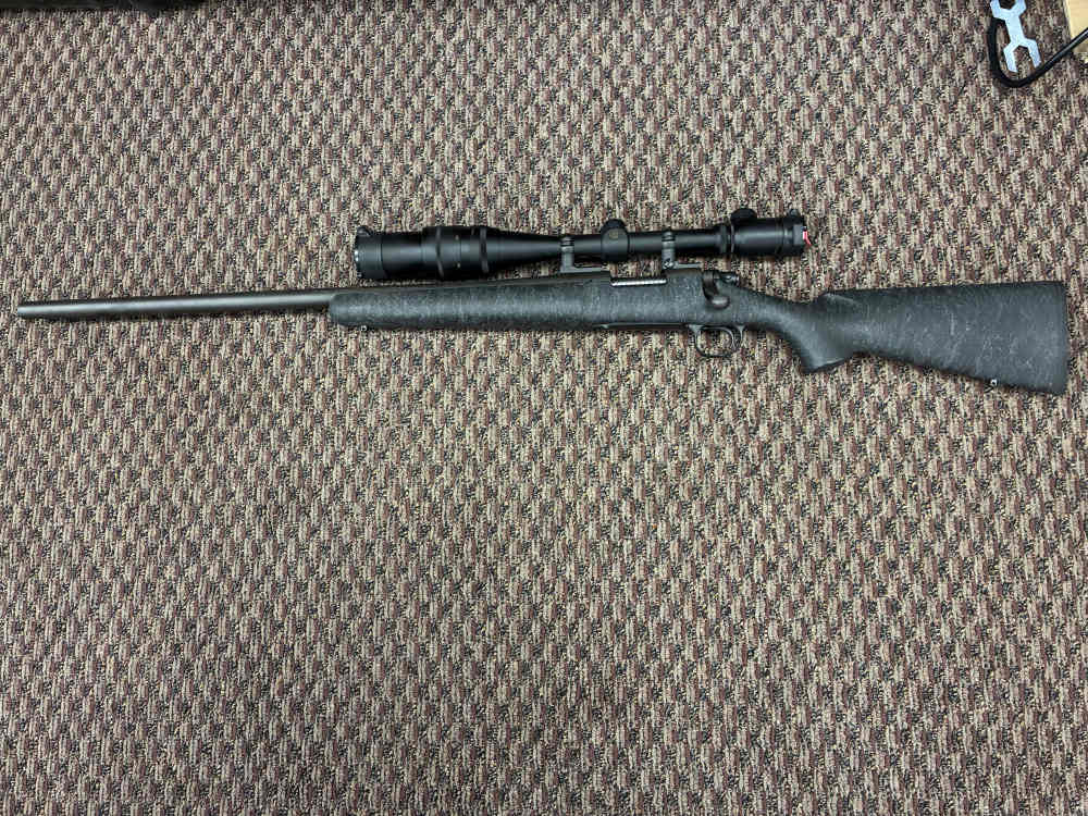 Remington 700 LH Varmint Synthetic 22-250 like new 27548-img-0