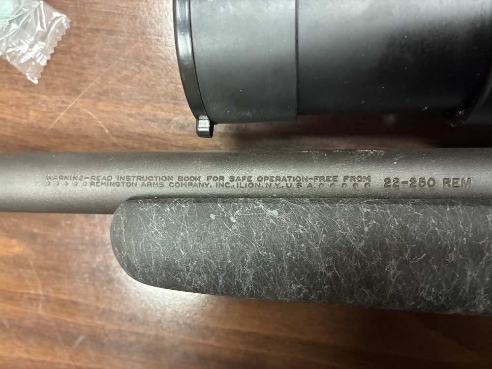 Remington 700 LH Varmint Synthetic 22-250 like new 27548-img-7