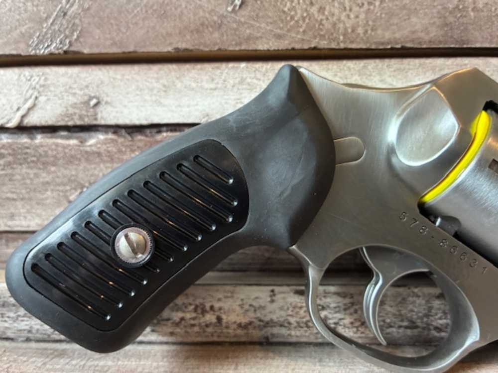 NIB RUGER SP101 357MAG 2-1/4 SS FS DAO 5720 RUBBER 357 Magnum | 38 SPL-img-3