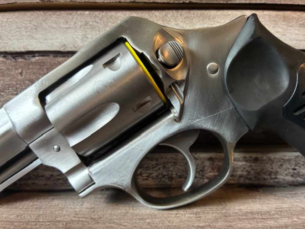 NIB RUGER SP101 357MAG 2-1/4 SS FS DAO 5720 RUBBER 357 Magnum | 38 SPL-img-10