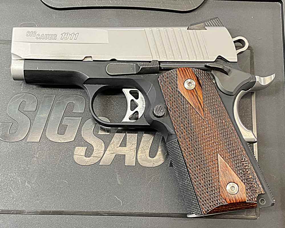 USED LIKE NEW Sig Sauer 1911 Ultra Comp 45 ACP w/ 3.3" Brl and 2-7 Rnd Mags-img-5