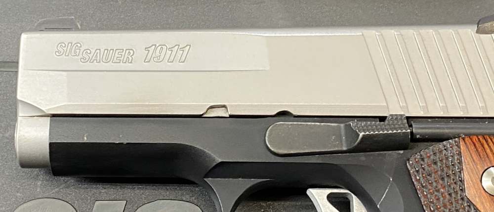 USED LIKE NEW Sig Sauer 1911 Ultra Comp 45 ACP w/ 3.3" Brl and 2-7 Rnd Mags-img-6