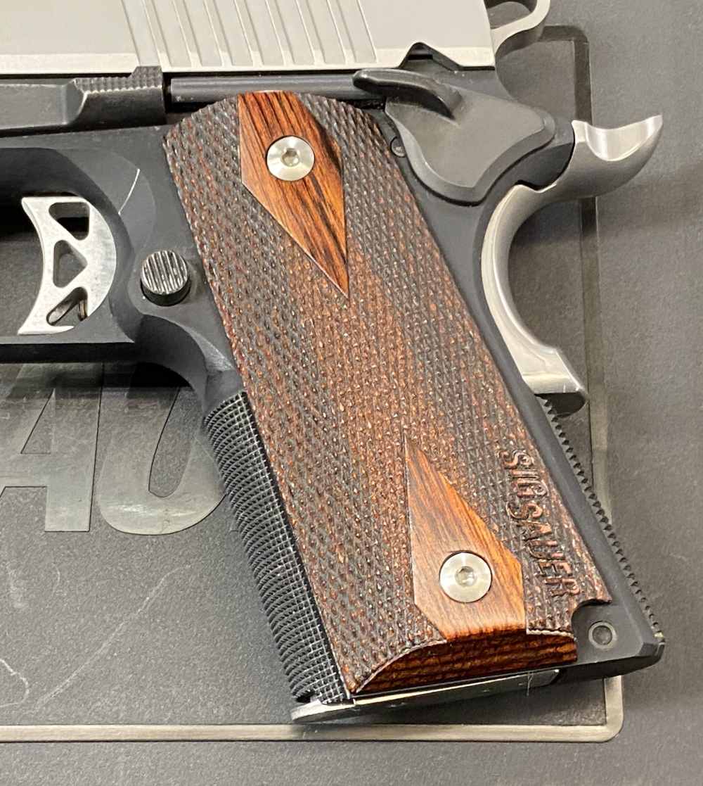 USED LIKE NEW Sig Sauer 1911 Ultra Comp 45 ACP w/ 3.3" Brl and 2-7 Rnd Mags-img-8