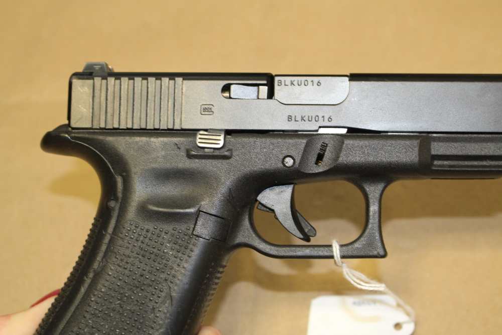Glock 17 gen5 LE TRADE IN 1 mag no box-img-7