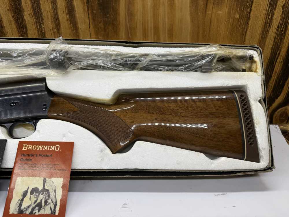 BROWNING A5 MAGNUM TWELVE 12 GAUGE W/ ORIGINAL BOX-img-3