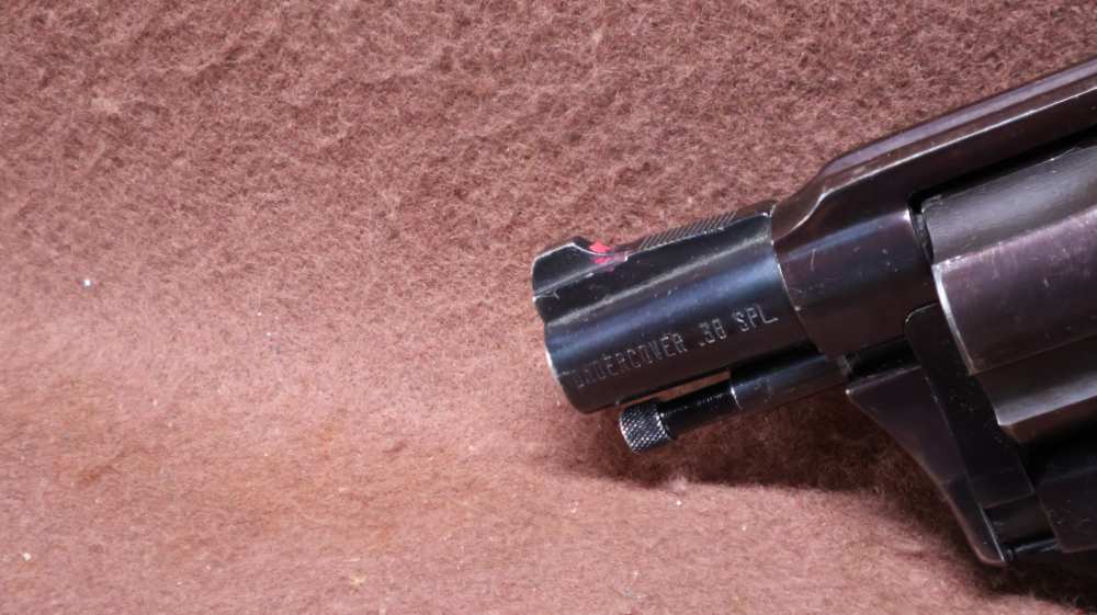 Charter Arms Undercover 38 SPL 5 Shot DA/SA 1.875" BRL VG Bore-img-10