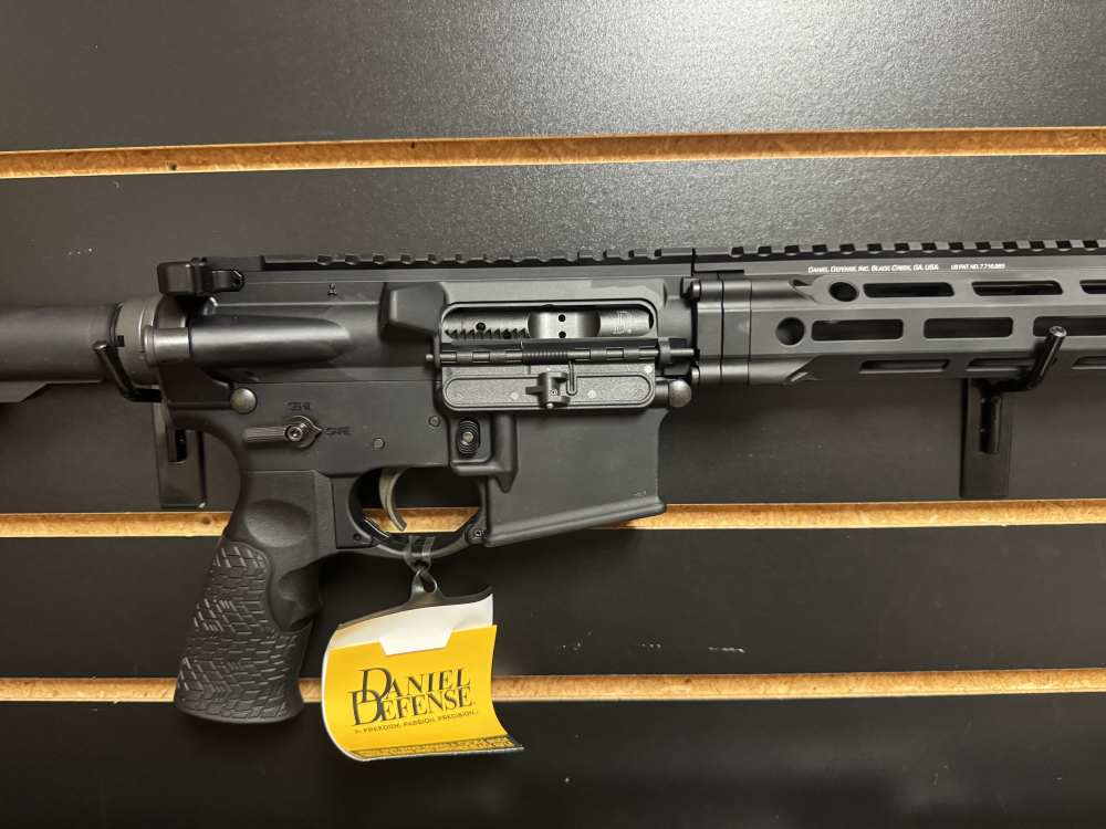 Daniel Defense DDM4 V7, 16”, 5.56, NIB, MAKE OFFER-img-3