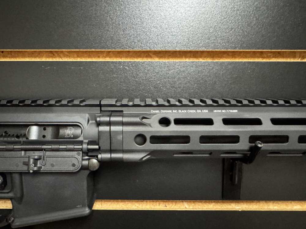 Daniel Defense DDM4 V7, 16”, 5.56, NIB, MAKE OFFER-img-4