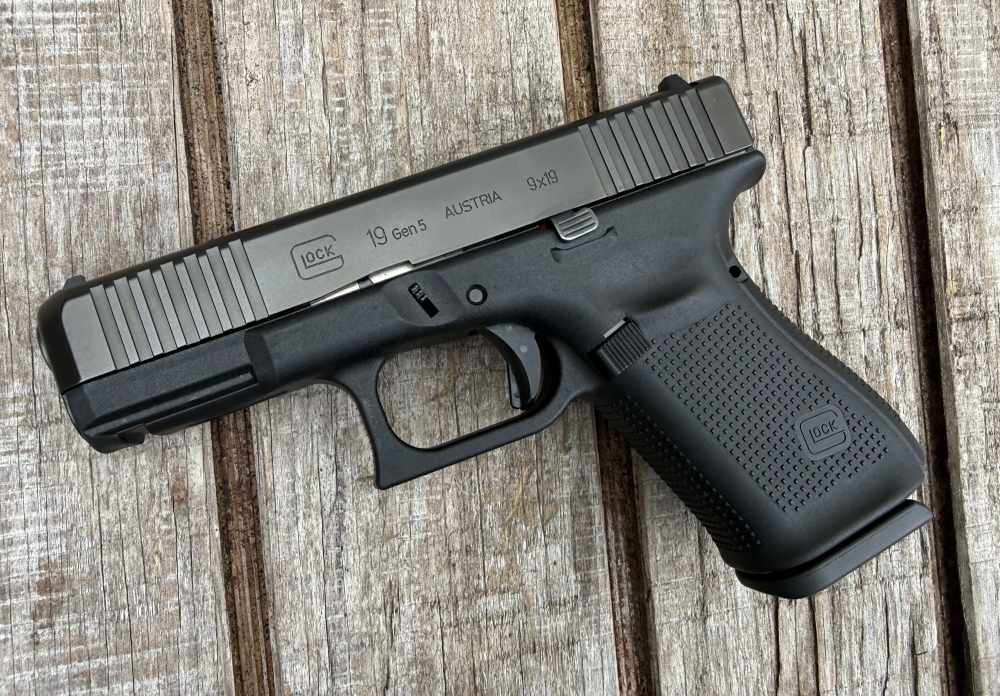 Glock 19 Gen5 9mm 4" LNIB 1¢ No Reserve Gen 5-img-1