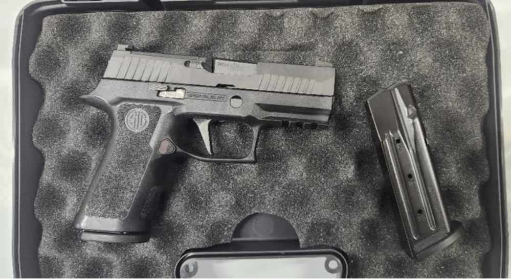 Pre Owned: Sig Sauer P320 Compact 9mm Semi - Auto Pistol-img-7