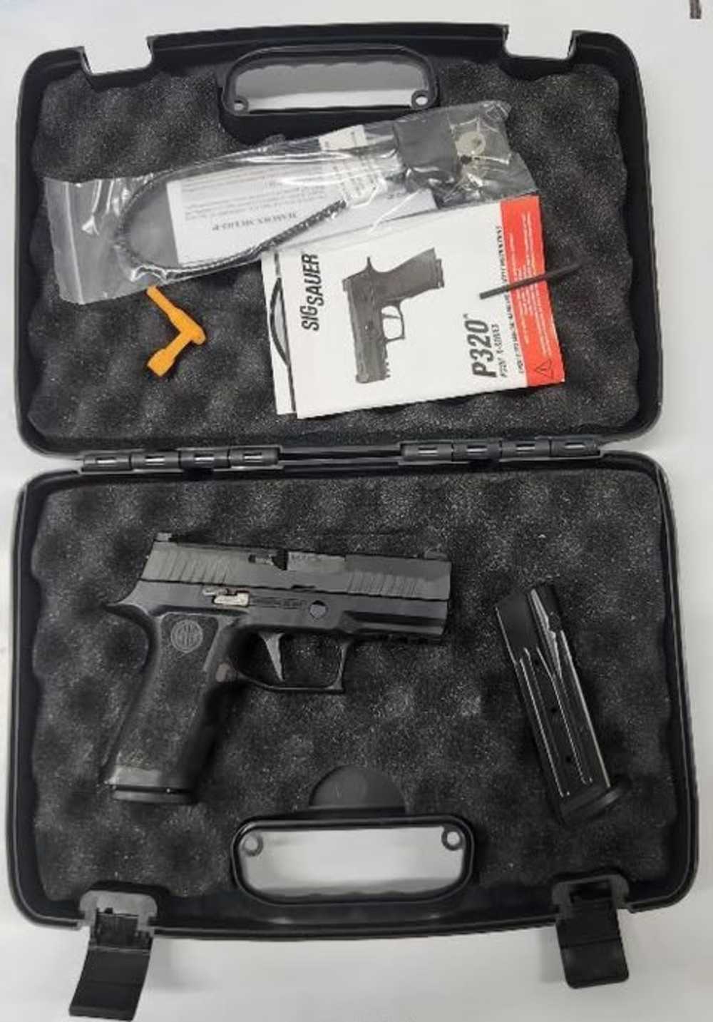 Pre Owned: Sig Sauer P320 Compact 9mm Semi - Auto Pistol-img-0