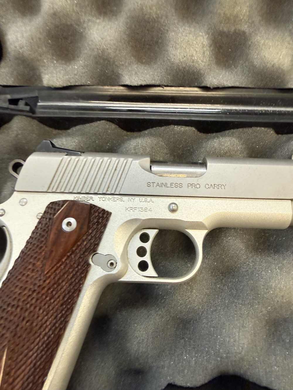Rare Kimber Stainless Pro Carry .40 S&W with Extra Magazine and Grips!-img-13