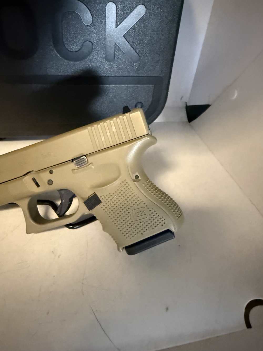 Very Nice! Glock 26 9mm Gen 4. Original Box. 3, 10 Rounds Magazines-img-6