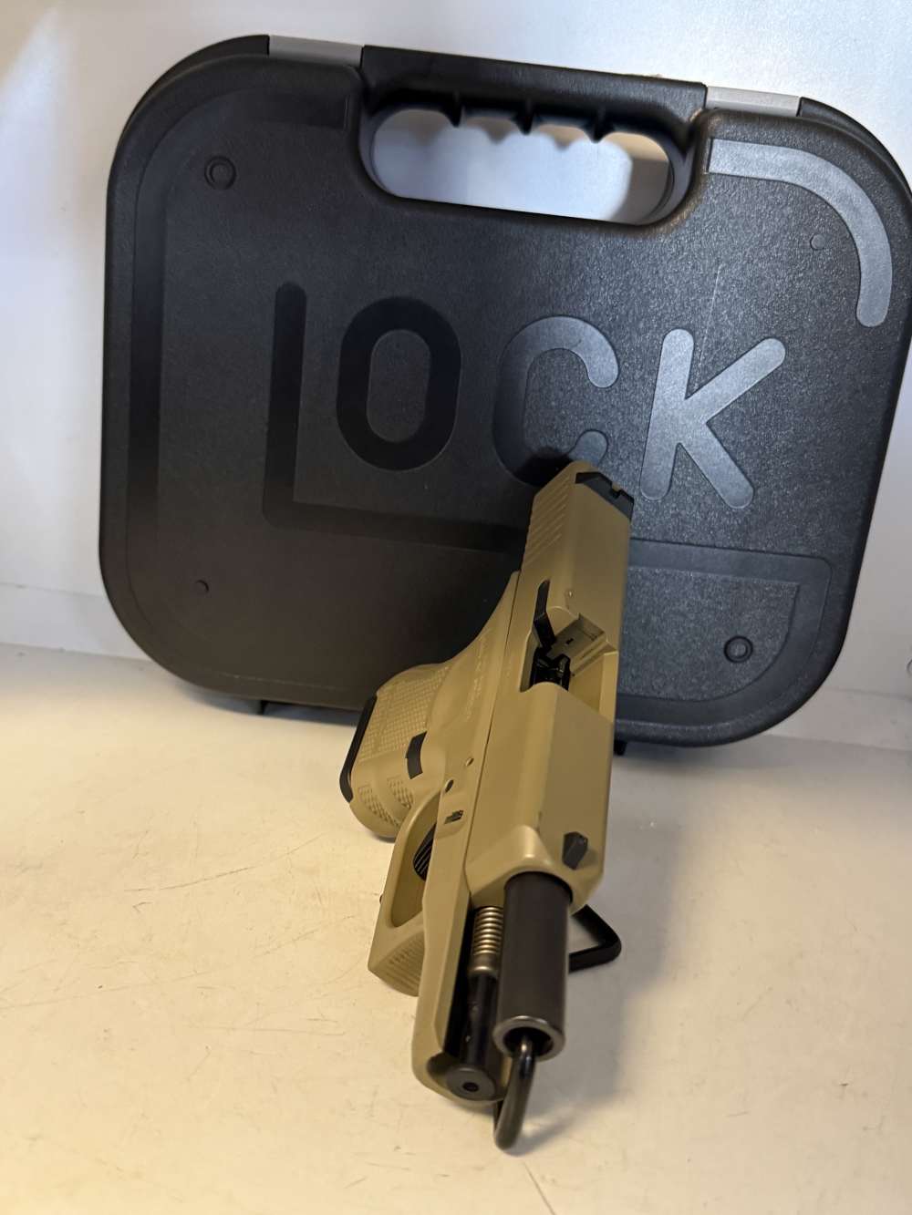 Very Nice! Glock 26 9mm Gen 4. Original Box. 3, 10 Rounds Magazines-img-8