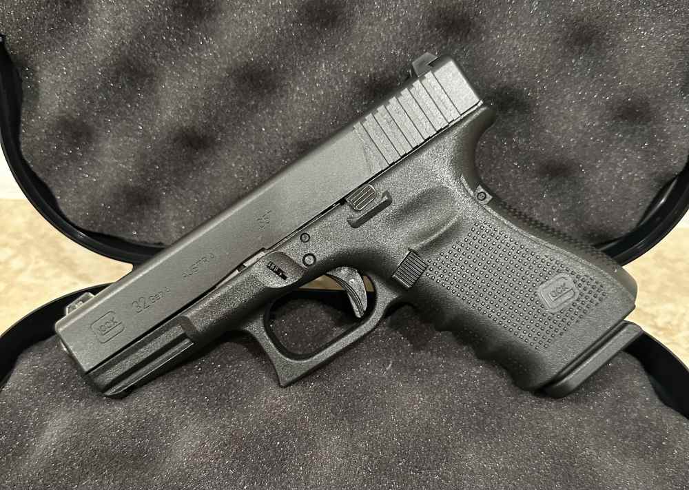 Glock 32 G32, Gen 4 357 Sig Semi Auto Pistol -img-2
