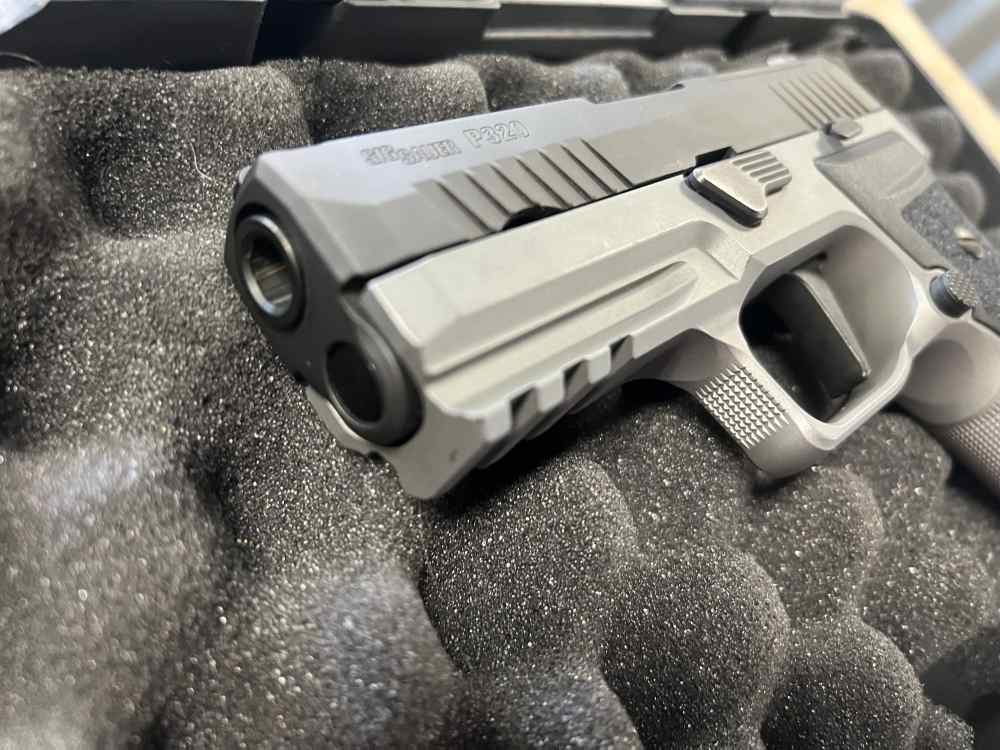 Sig Sauer P320 AXG Carry 9mm Pistol 3.90" 17rds 320AXGCA-9-RTXR3-R2-img-2