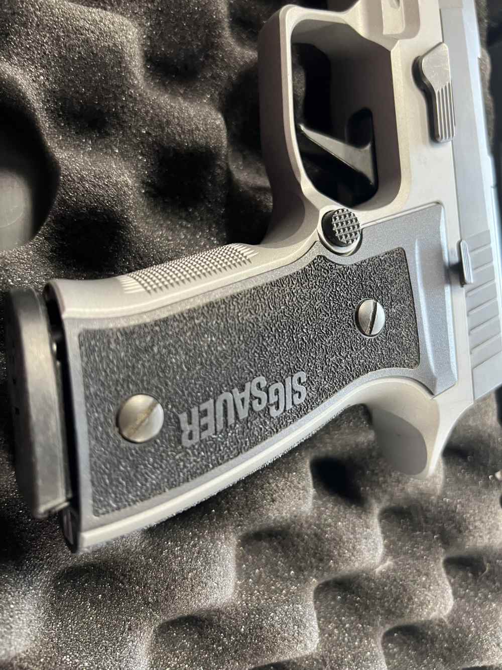 Sig Sauer P320 AXG Carry 9mm Pistol 3.90" 17rds 320AXGCA-9-RTXR3-R2-img-4