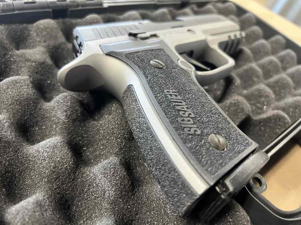 Sig Sauer P320 AXG Carry 9mm Pistol 3.90" 17rds 320AXGCA-9-RTXR3-R2-img-6