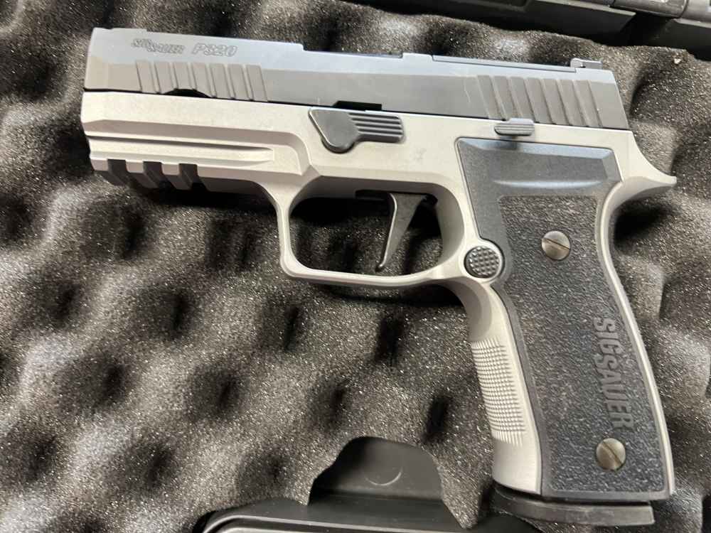 Sig Sauer P320 AXG Carry 9mm Pistol 3.90" 17rds 320AXGCA-9-RTXR3-R2-img-1