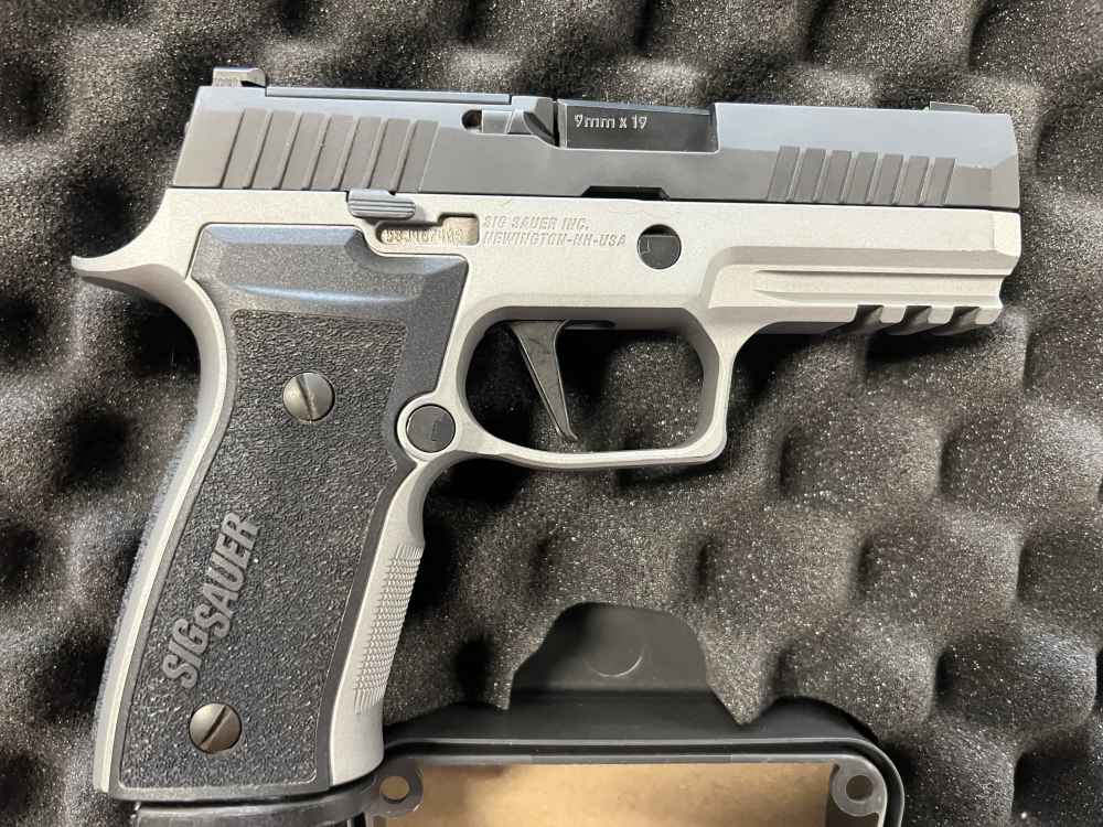 Sig Sauer P320 AXG Carry 9mm Pistol 3.90" 17rds 320AXGCA-9-RTXR3-R2-img-5