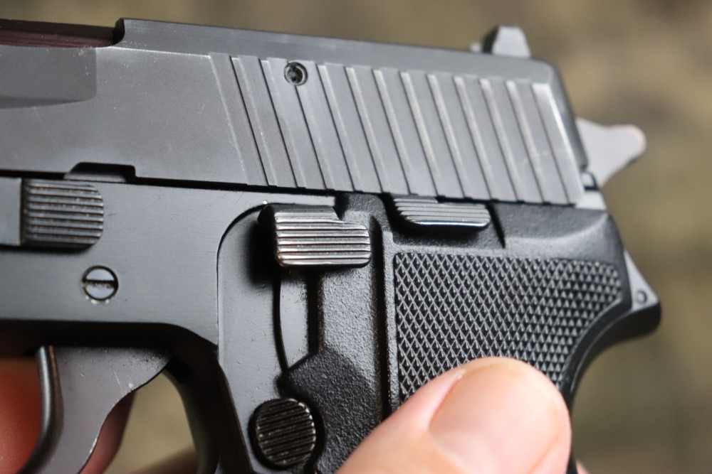 Solothurn Swiss Police Sig P225 9mm semi auto 3.75" 2 mags penny start-img-10
