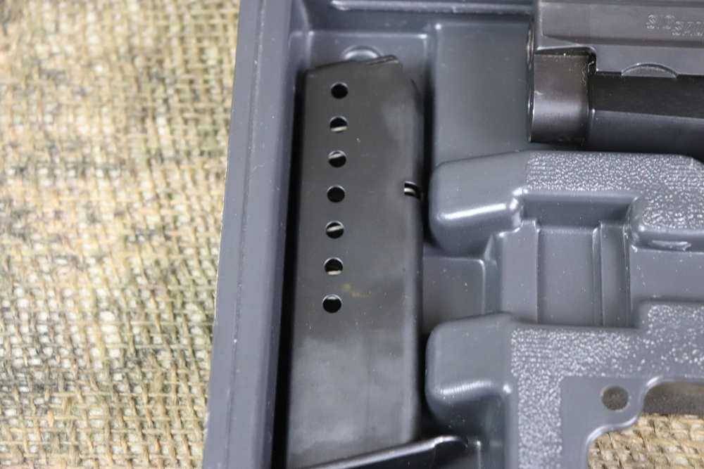 Solothurn Swiss Police Sig P225 9mm semi auto 3.75" 2 mags penny start-img-2