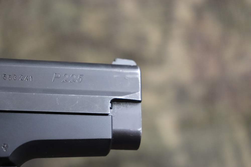 Solothurn Swiss Police Sig P225 9mm semi auto 3.75" 2 mags penny start-img-16